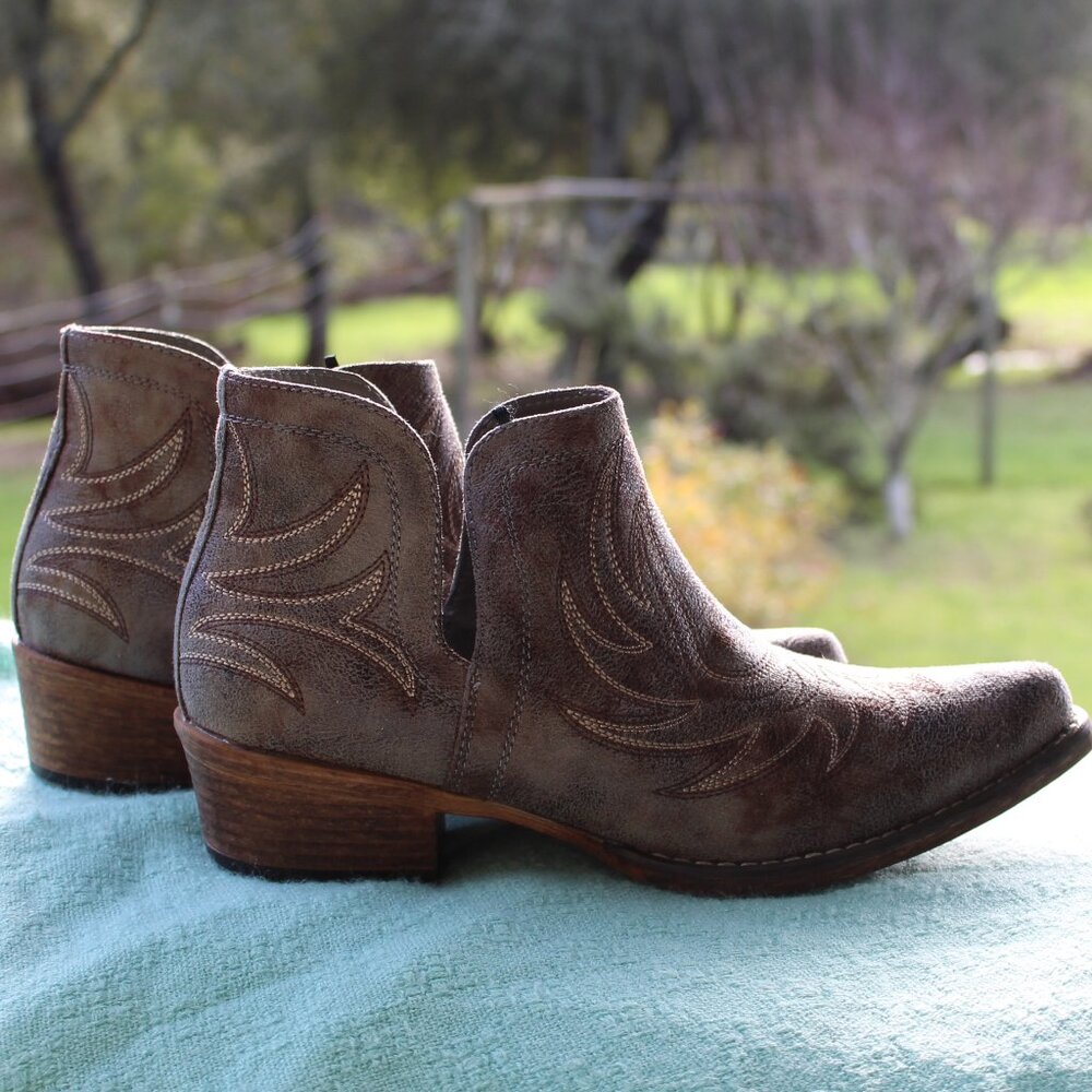 Roper Womens Grey Faux Leather Ava Western Ankle Boots Size W10 - Picture 13 of 14